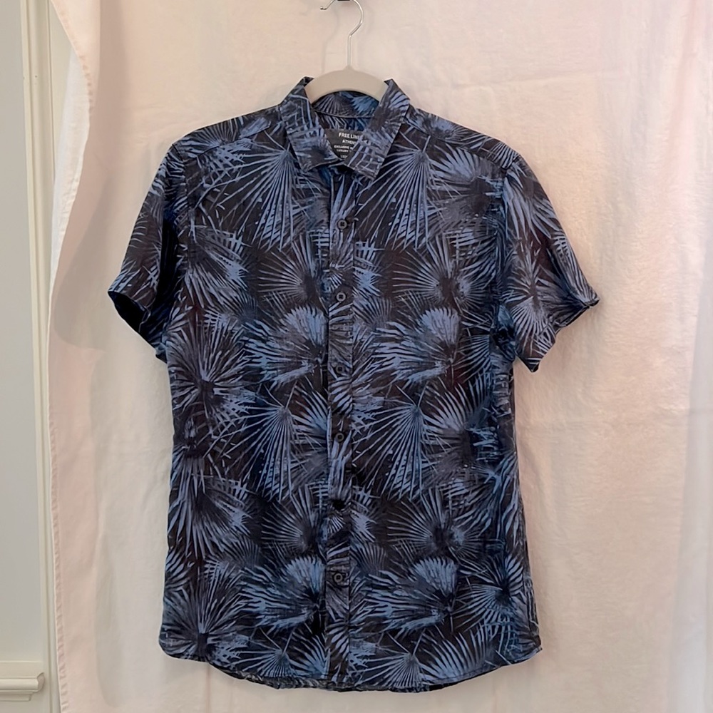 Free Line Linen floral print Short sleeved mens Linen shirt, Size Small